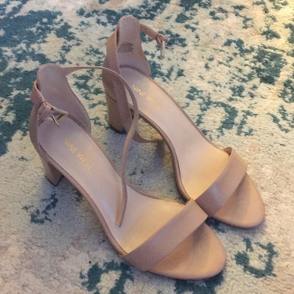 Nine West 7.5 W.